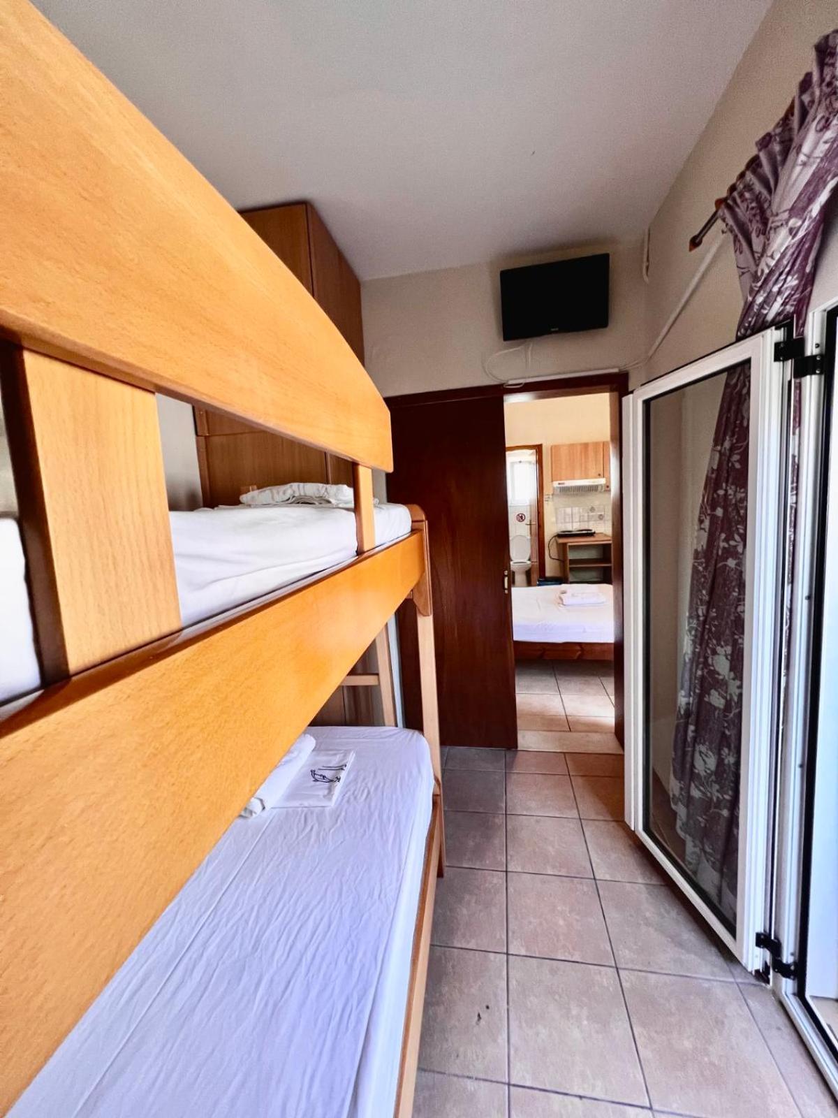 Gradma Katina Apartment Platanias  Bagian luar foto