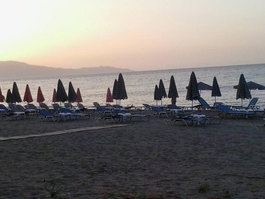 Gradma Katina Apartment Platanias  Bagian luar foto